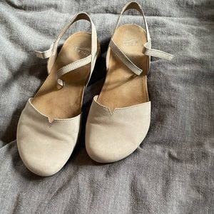 Dansko Rowan Close Toed Sandals